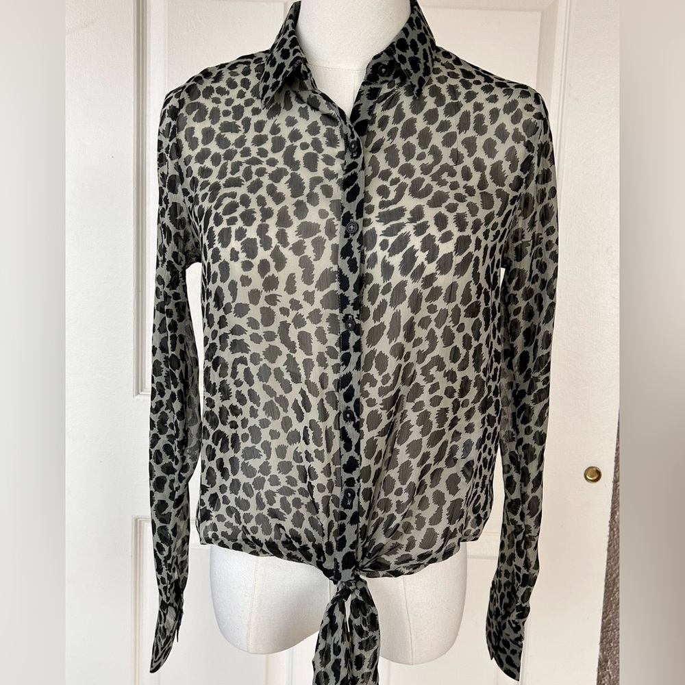 Francesca’s Animal Print Semi Sheer Tie Front Blouse XS‎